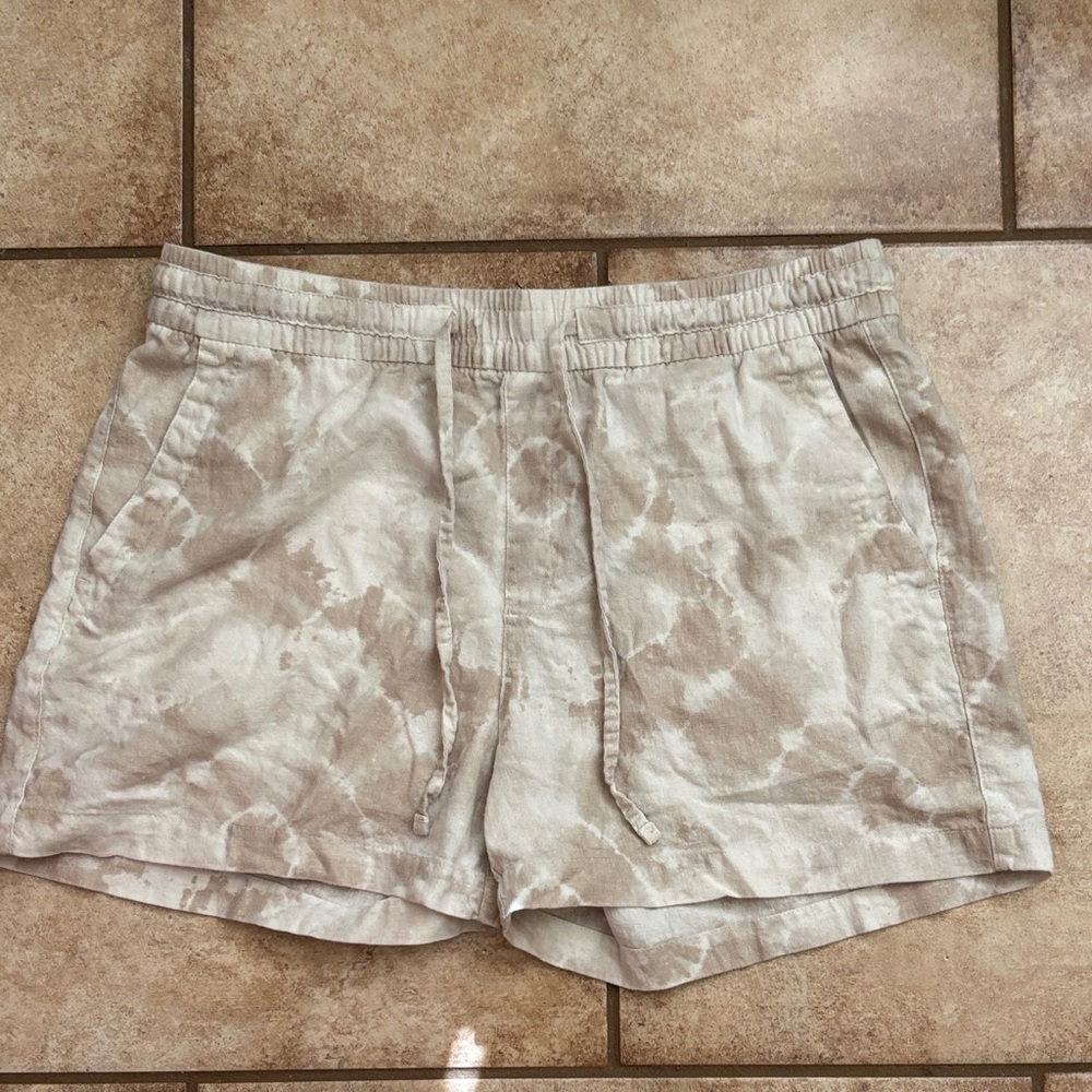 Old Navy Beige Tie-Dye Women's Shorts